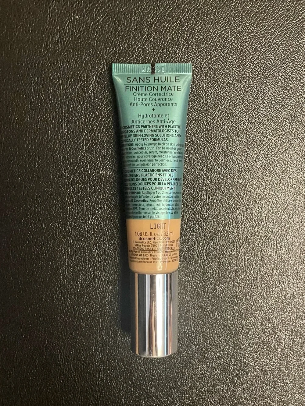 IT Cosmetics CC+ Cream Oil-Free Matte Full Coverage Foundation SPF 40 Light